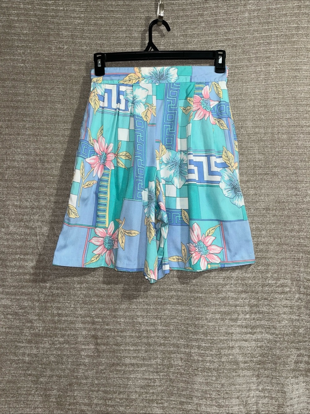 Vintage Alfred Dunner Floral Greek Key Pleated Bermuda Wide Leg Shorts Hi Rise 8 - Picture 3 of 11